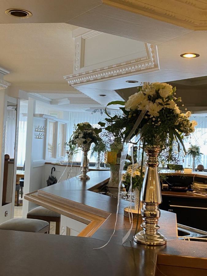 Hotel St. Hubertus Wallmerod ภายนอก รูปภาพ