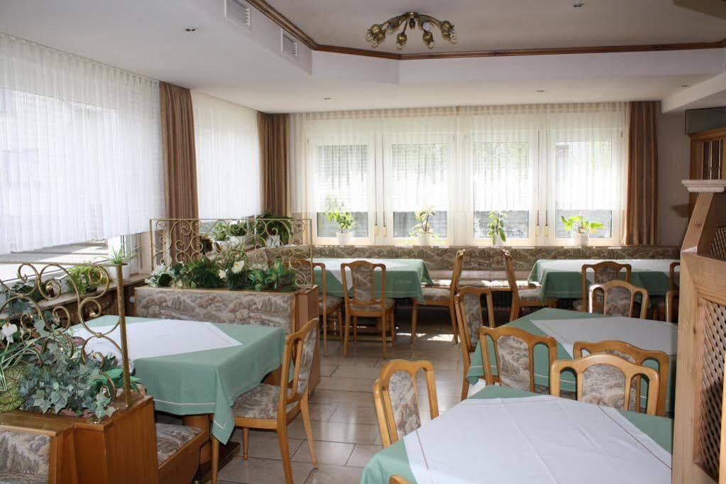 Hotel St. Hubertus Wallmerod ภายนอก รูปภาพ